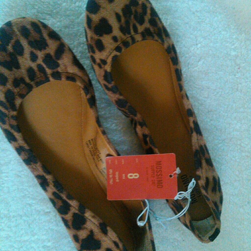Mossimo leopard flats